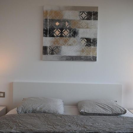 Magnificent Apartment Close To The Beach Sant Adrià de Besòs Exterior foto